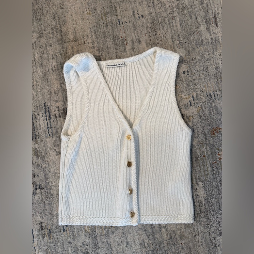Abercrombie and Fitch Sweater Tank Size Small